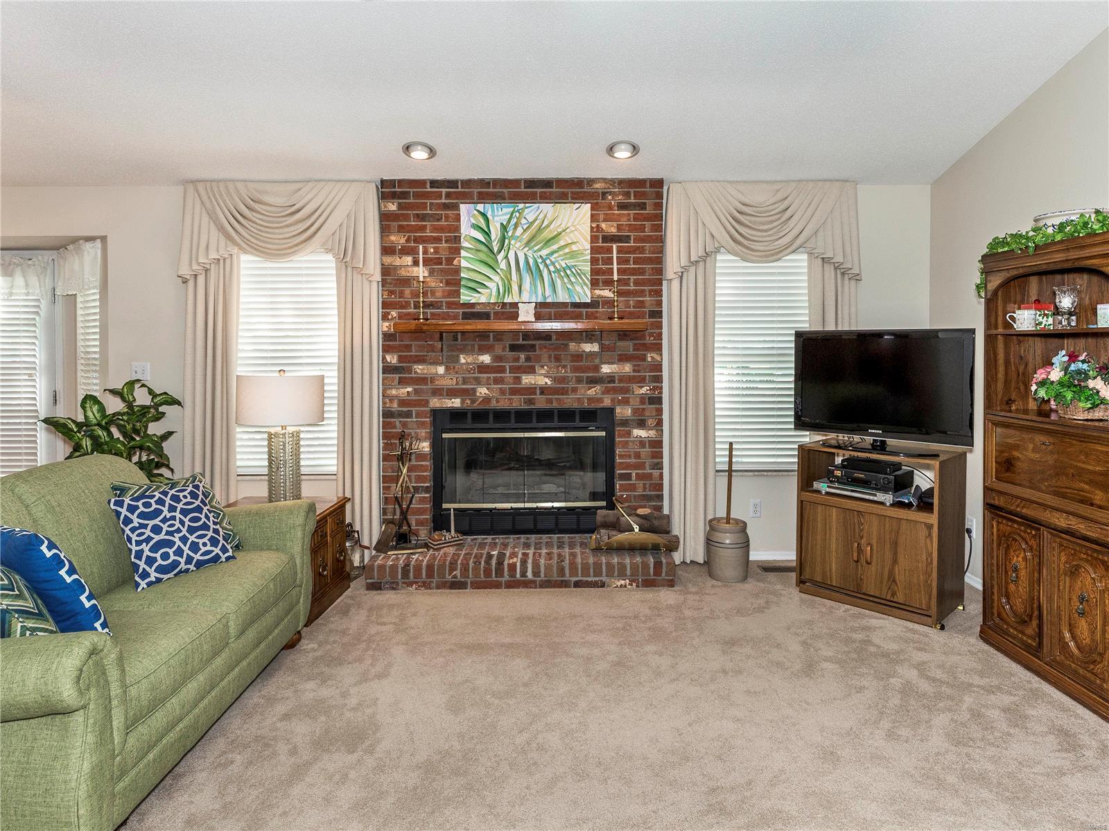 2513 Hunters Ridge Edwardsville, IL 62025 - Photo 6 of 32 Gallery Image 6