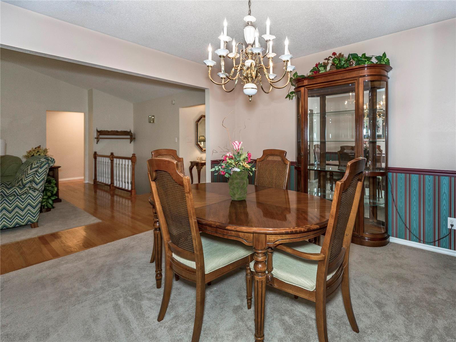 2513 Hunters Ridge Edwardsville, IL 62025 - Photo 8 of 32 Gallery Image 8