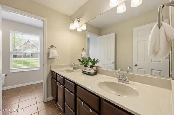 $715,000 | 9229 Ridges Meadow Lane, Knoxville, TN 37931