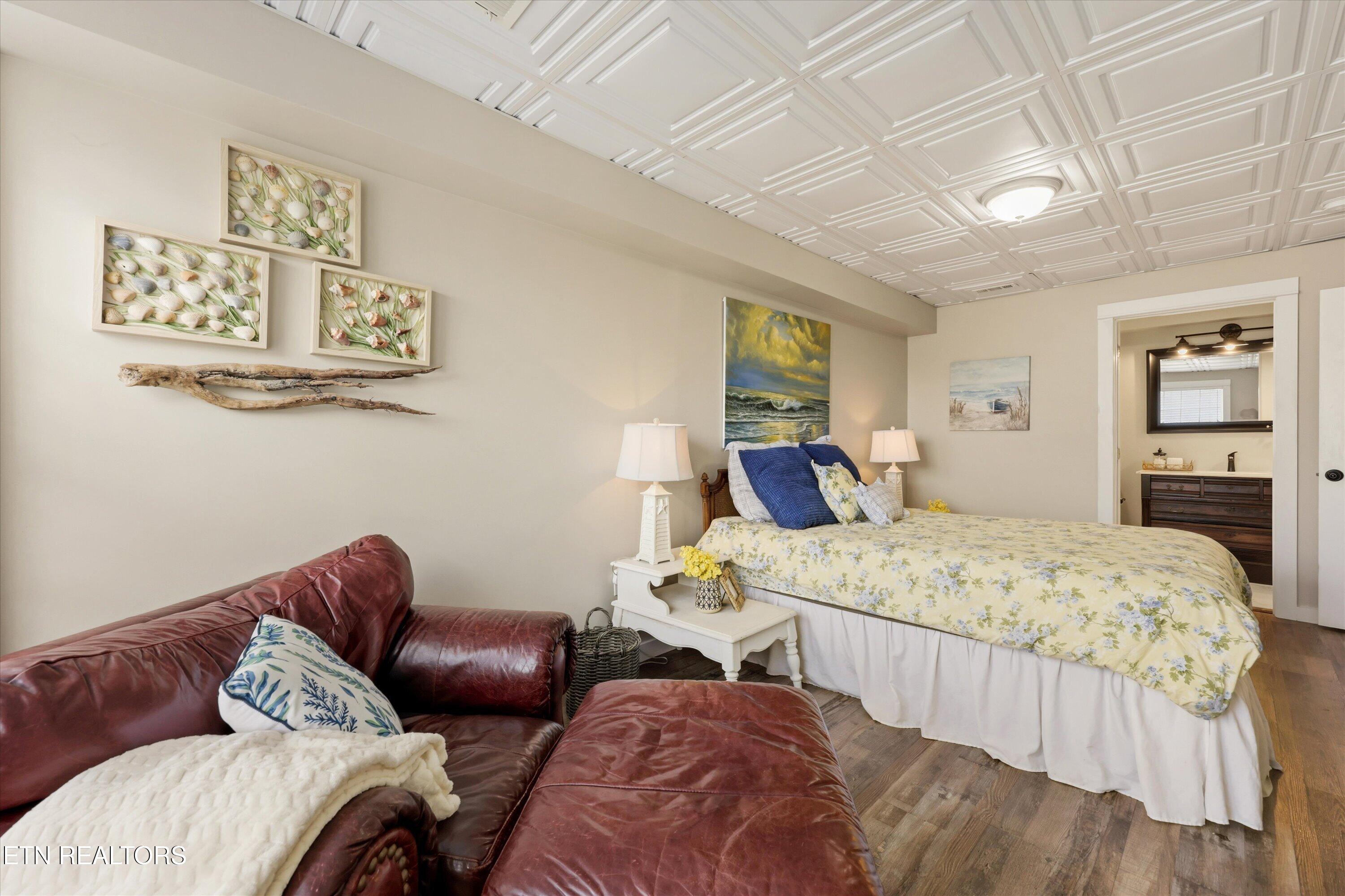 9229 Ridges Meadow Lane Knoxville, TN 37931 - Photo 35 of 53 Large with Ensuite