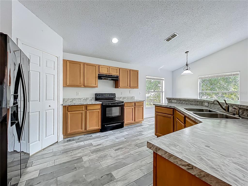 2019 Newtown Road Groveland, FL 34736 - Photo 11 of 38 Gallery Image 11
