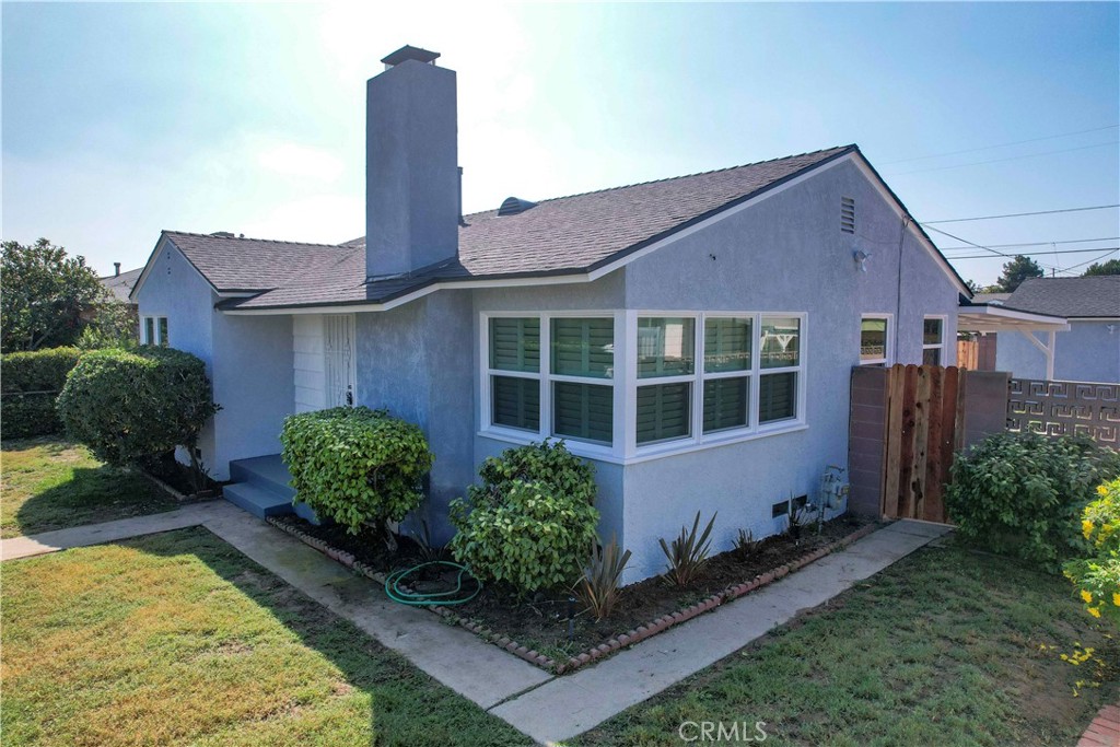 386 East 230th Street Carson, CA 90745 - Photo 4 of 12