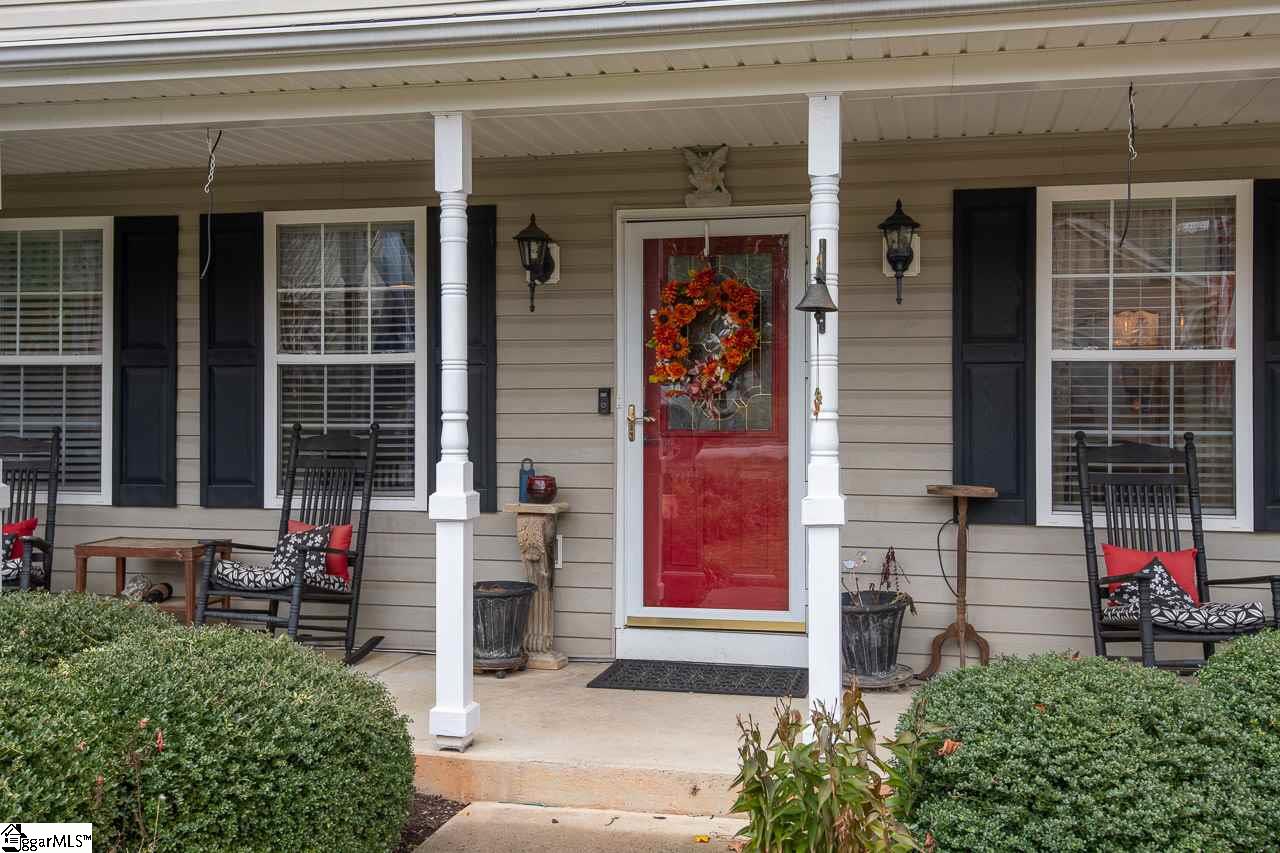8 Timberjack Street Simpsonville, SC 29680 - Photo 3 of 36 Gallery Image 3