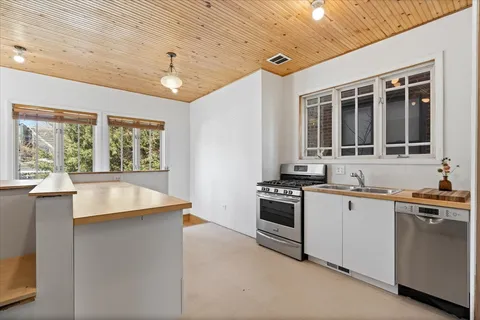 $430,000 | 2536 North Central Park Avenue, Chicago, IL 60647