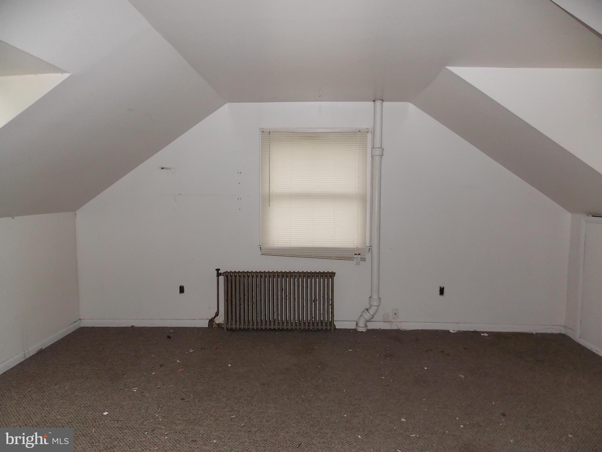 6710 River Drive Road Baltimore, MD 21219 - Photo 14 of 21 Bedroom