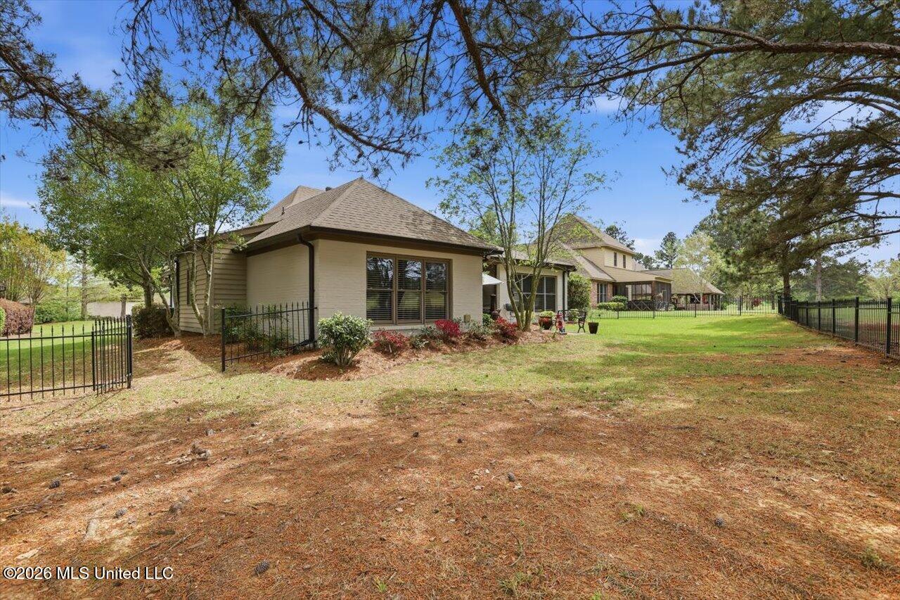 283 Caroline Boulevard Madison, MS 39110 - Photo 31 of 34 36-283 Caroline Blvd _ Home Tours MS