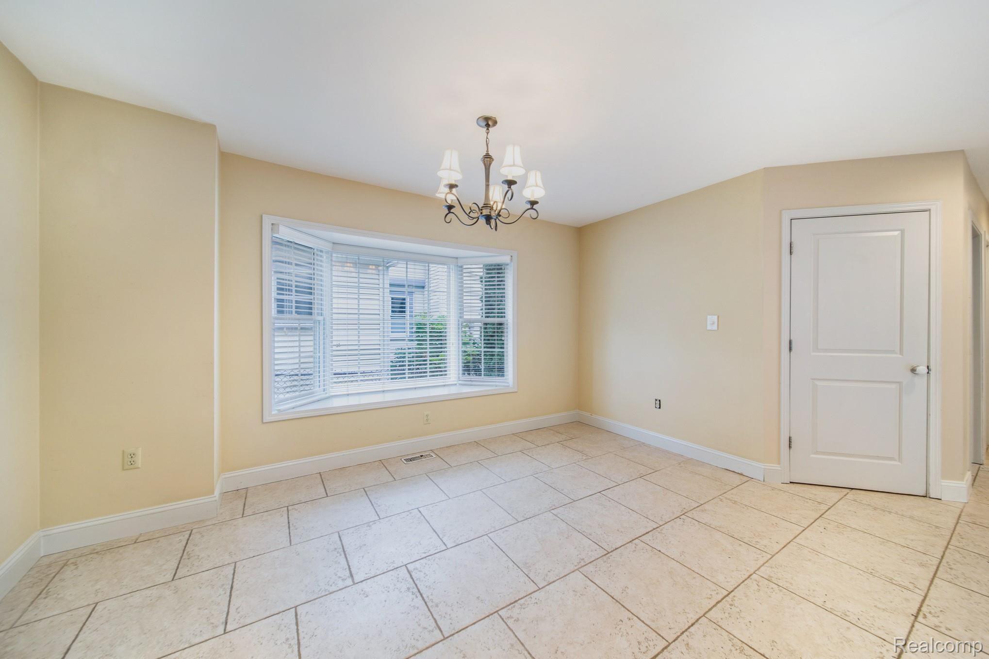 514 West 3rd Street Rochester, MI 48307 - Photo 39 of 45 40.jpg