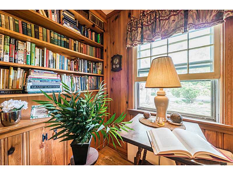 1312 Wapping Road Middletown, RI 02842 - Photo 21 of 24 Exterior Front.