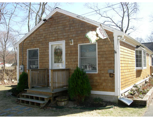 48 Temple Road Marshfield, MA 02050 - Photo 2 of 8 Gallery Image 2