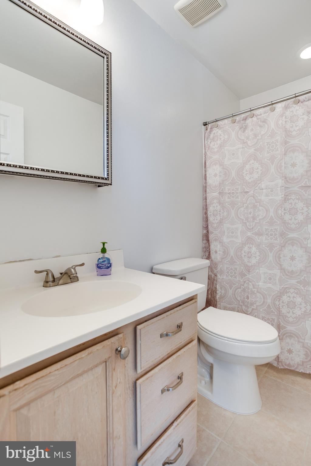 5599 Rivendell Place Frederick, MD 21703 - Photo 20 of 28 Bath (Master)
