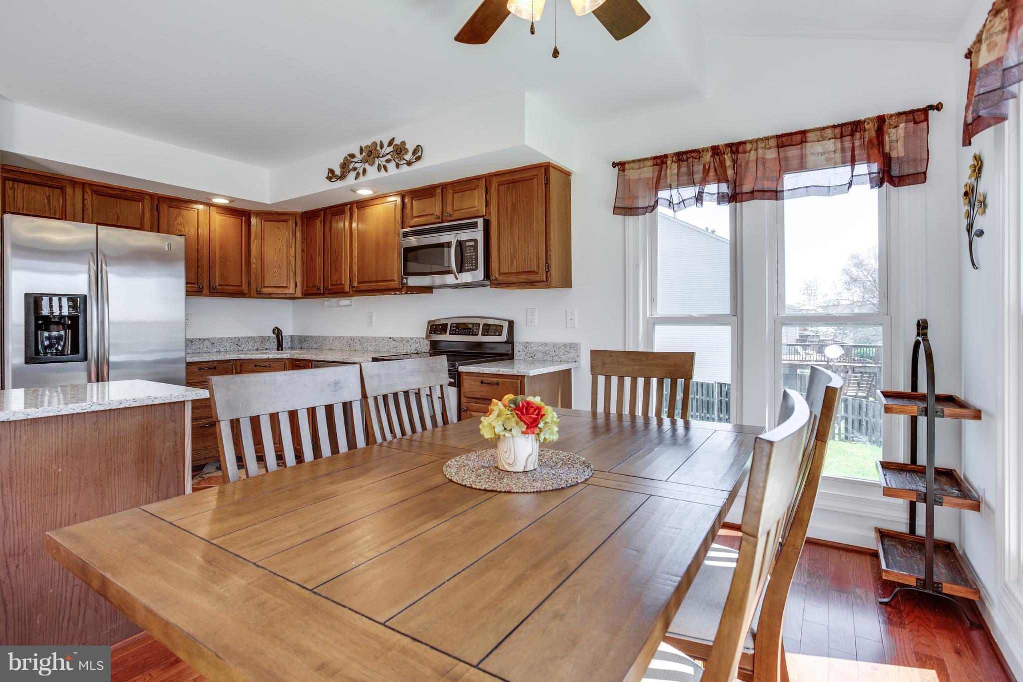 5599 Rivendell Place Frederick, MD 21703 - Photo 7 of 28 Convenient eating area