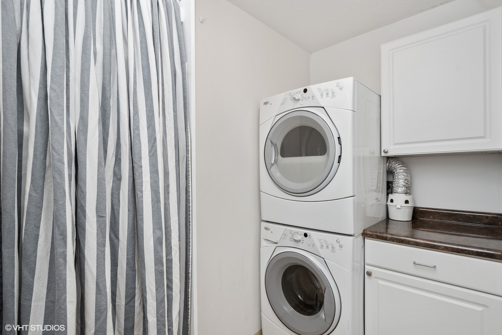 360 East Randolph Street, Unit 3507 Chicago, IL 60601 - Photo 10 of 21