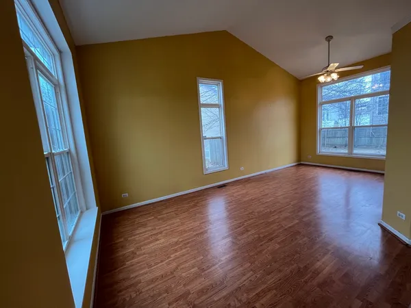 $375,100 | 246 Homewood Drive, Bolingbrook, IL 60440