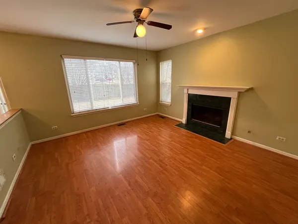 $375,100 | 246 Homewood Drive, Bolingbrook, IL 60440