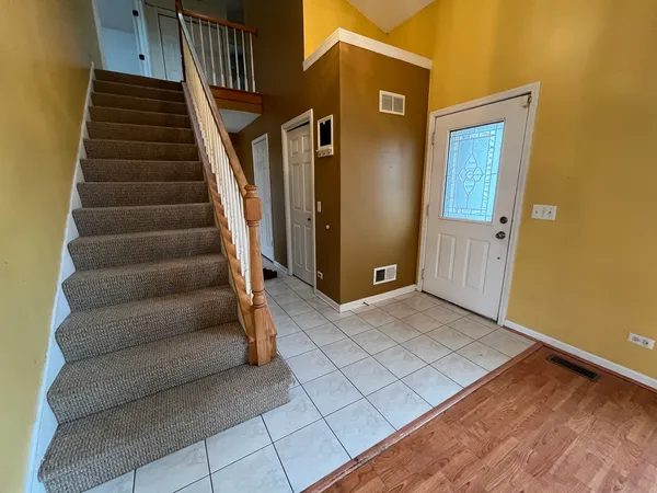 $375,100 | 246 Homewood Drive, Bolingbrook, IL 60440