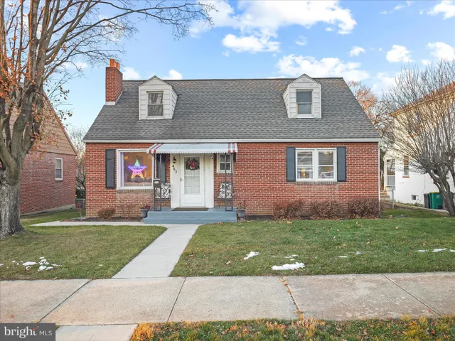$220,000 | 467 Heintzelman Avenue, Chambersburg, PA 17201