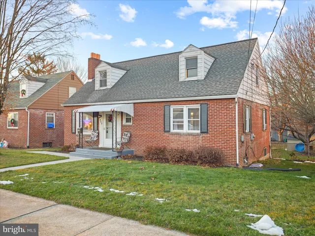 $220,000 | 467 Heintzelman Avenue, Chambersburg, PA 17201