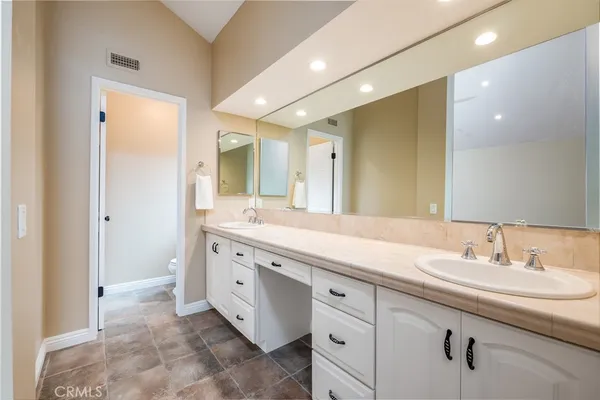 $5,800 | 25512 Alisal Avenue, Laguna Hills, CA 92653