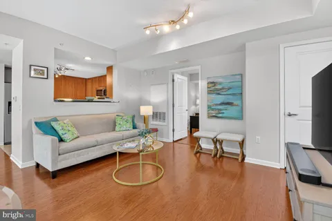 $485,000 | 930 Wayne Avenue, Unit 405, Silver Spring, MD 20910
