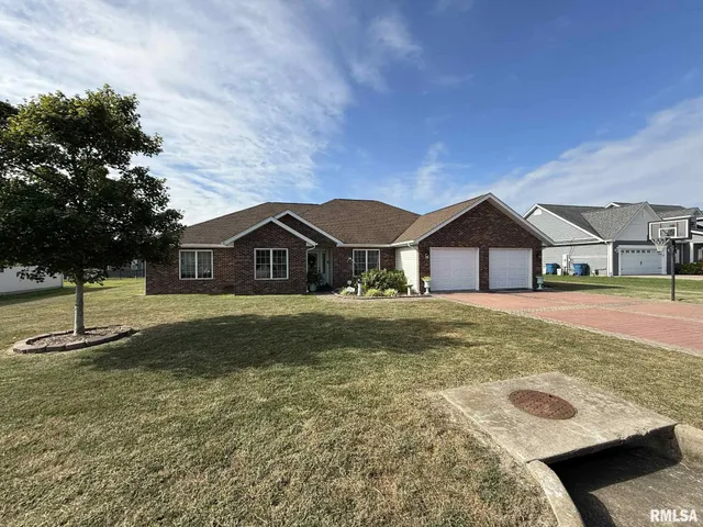 $339,900 | 1111 Early Bird Lane, Marion, IL 62959