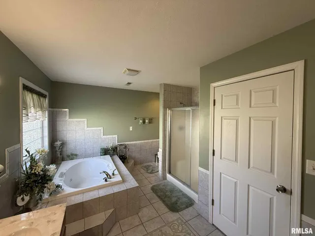 $339,900 | 1111 Early Bird Lane, Marion, IL 62959