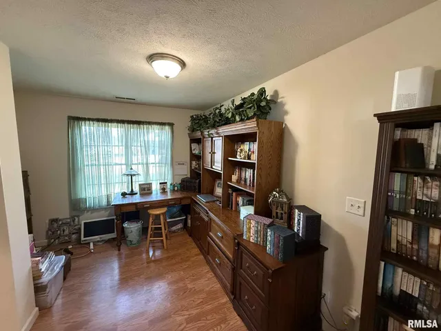 $339,900 | 1111 Early Bird Lane, Marion, IL 62959