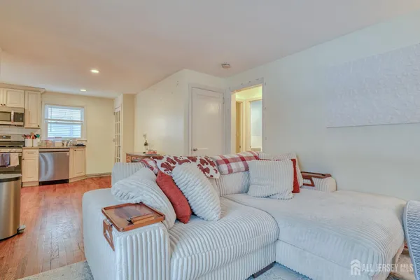 $2,900 | 186 Prigmore Street, East Brunswick, NJ 08816