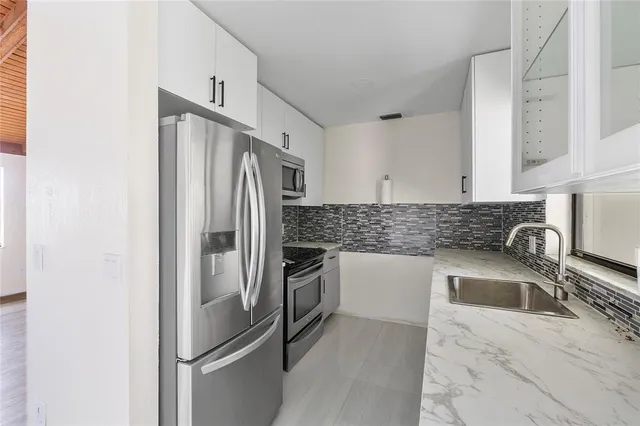 $2,300 | 3303 Kirk Road, Unit 5, Lake Worth, FL 33461