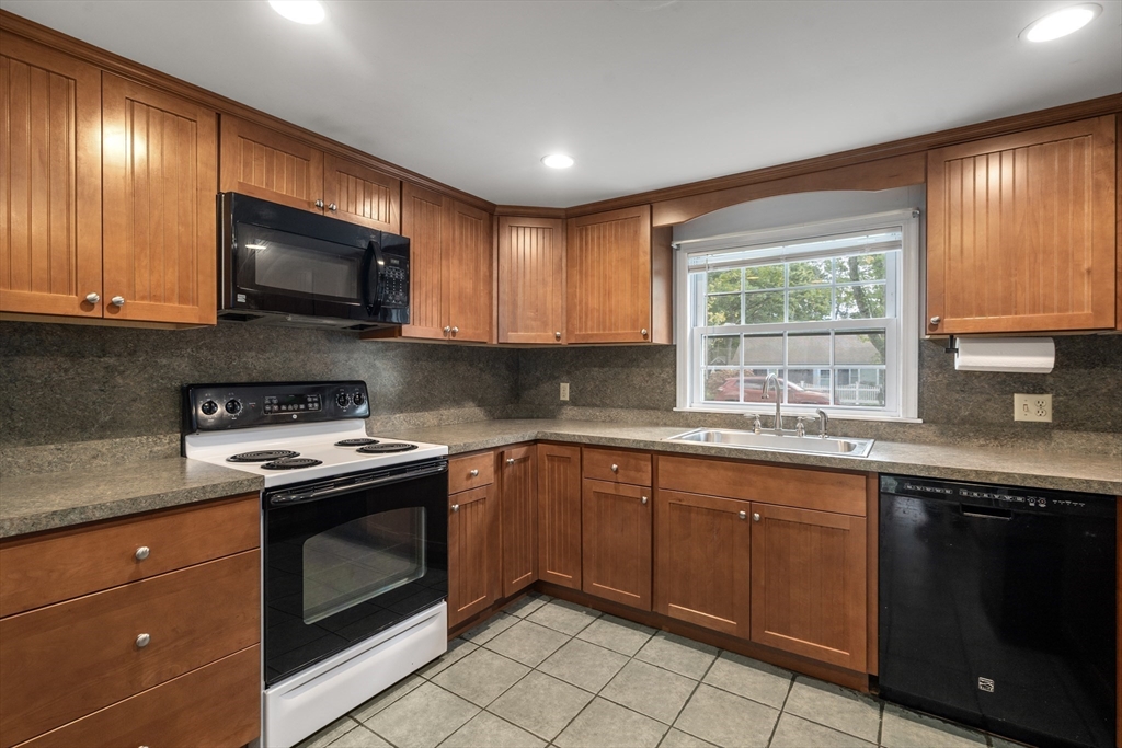 25 Ronda Lane Dennis, MA 02638 - Photo 10 of 23