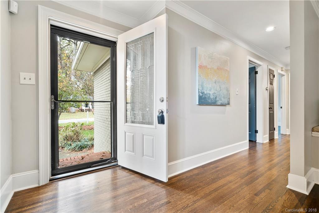 5313 Seacroft Road, Unit 1 Charlotte, NC 28210 - Photo 4 of 24 Gallery Image 4