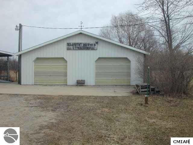 2779 South Lewis Road St. Louis, MI 48880 - Photo 7 of 9 1770041-6.JPG