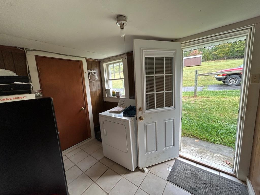 621 Point Pleasant Road Bland, VA 24315 - Photo 11 of 45 Gallery Image 11