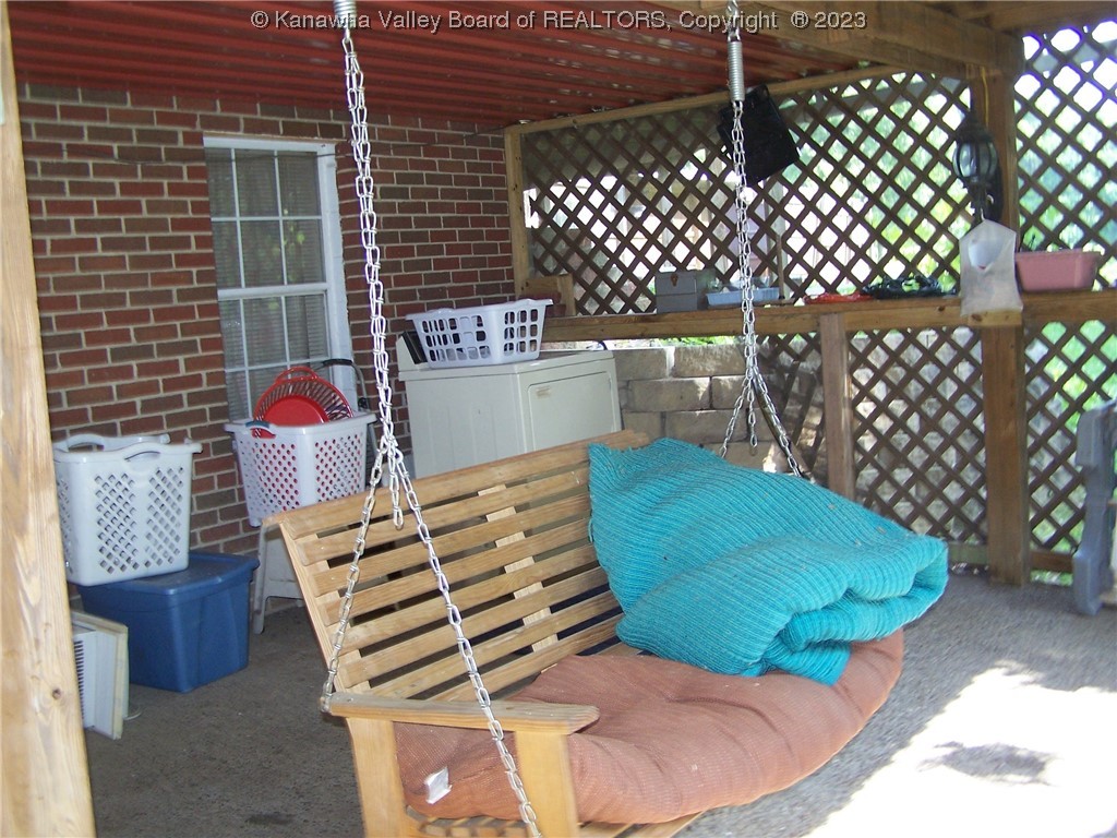 988 Happy Valley Road Southside, WV 25187 - Photo 17 of 35 Gallery Image 17