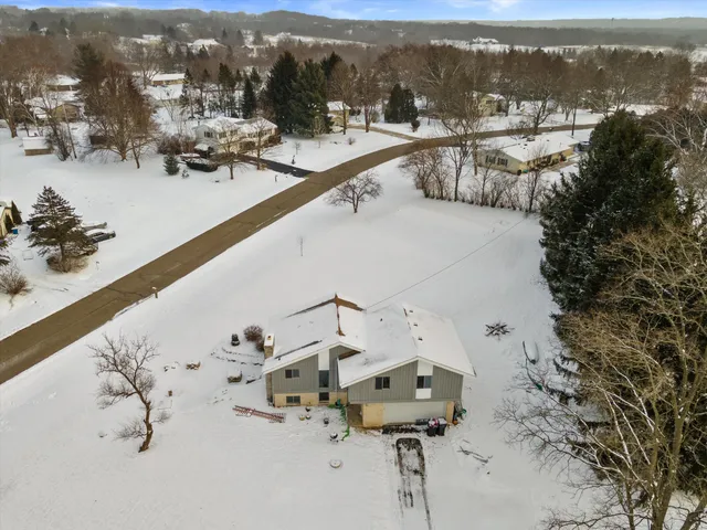 $423,900 | W277S8860 Lakeside Drive, Vernon, WI 53149