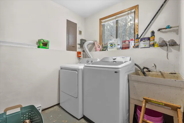 $423,900 | W277S8860 Lakeside Drive, Vernon, WI 53149