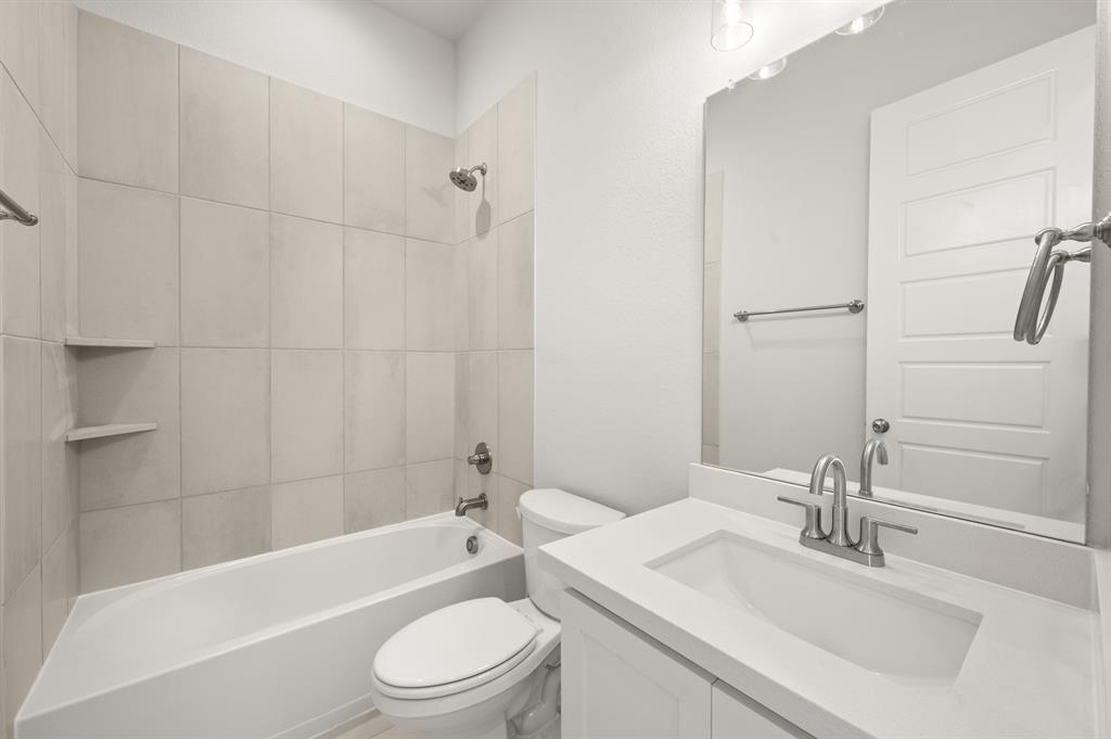 1417 Ripple Glass Road Midlothian, TX 76065 - Photo 14 of 40 1417 Ripple Glass- Bathroom-1