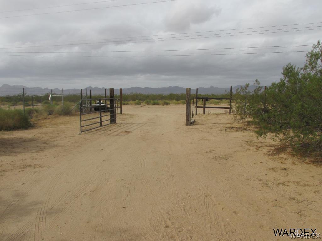 3800 Colorado Road Golden Valley, AZ 86413 - Photo 24 of 28 Gallery Image 24
