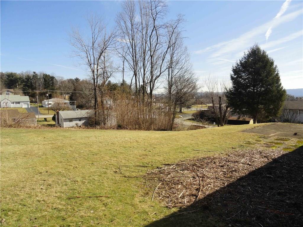 3021 Exeter Road Greensburg, PA 15601 - Photo 21 of 24 Back yard