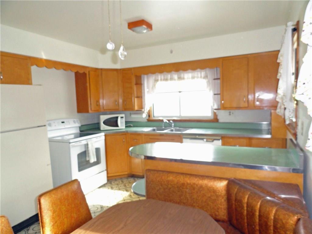 3021 Exeter Road Greensburg, PA 15601 - Photo 7 of 24 Light and bright eat in kitchen.