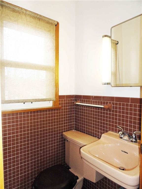 3021 Exeter Road Greensburg, PA 15601 - Photo 9 of 24 Powder room, nicely maintained.