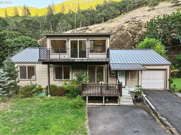 $560,000 | 850 Highway 142, Lyle, WA 98635
