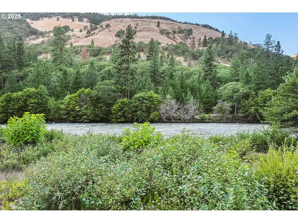 a view of a city street