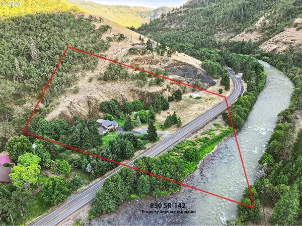 $560,000 | 850 Highway 142, Lyle, WA 98635