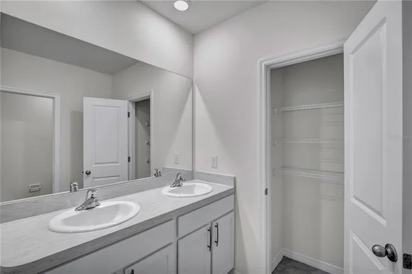 $375,000 | 32606 Canyonlands Drive, Wesley Chapel, FL 33543