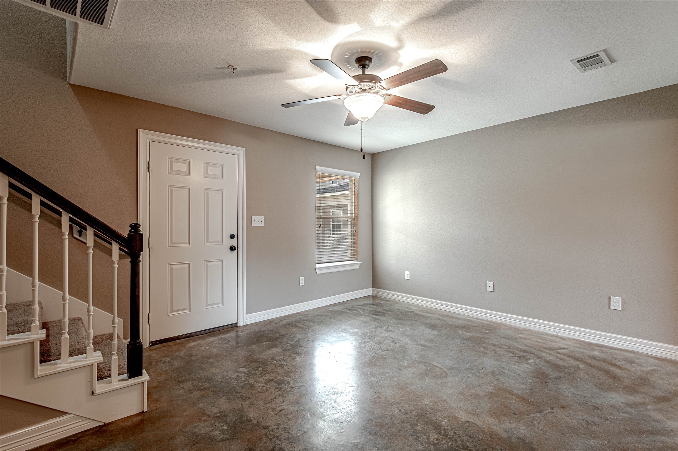 2002 20th Street, Unit 603 Huntsville, TX 77340 - Photo 7 of 23
