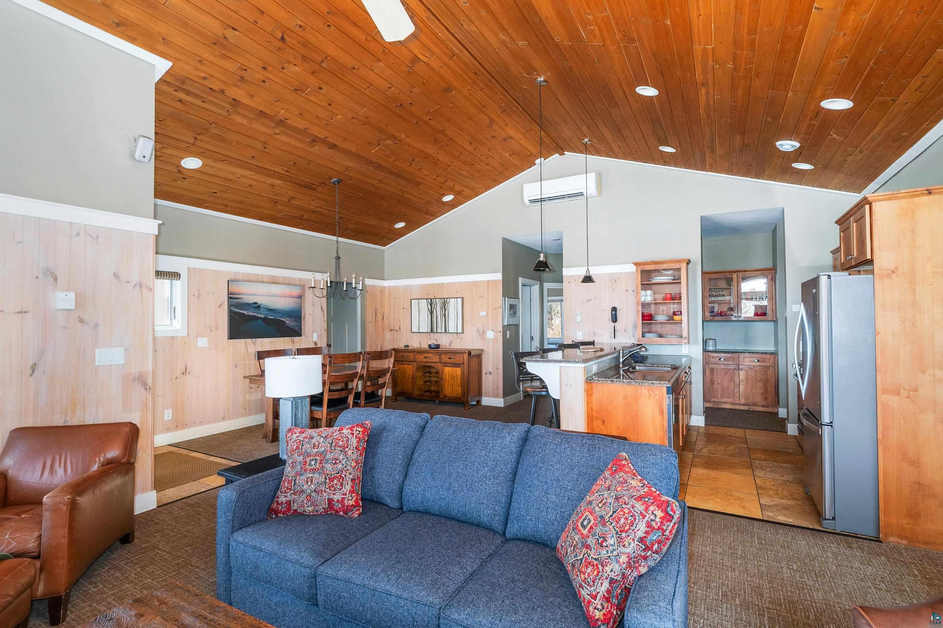 563 Larsmont Way, Unit 405 Two Harbors, MN 55616 - Photo 14 of 50