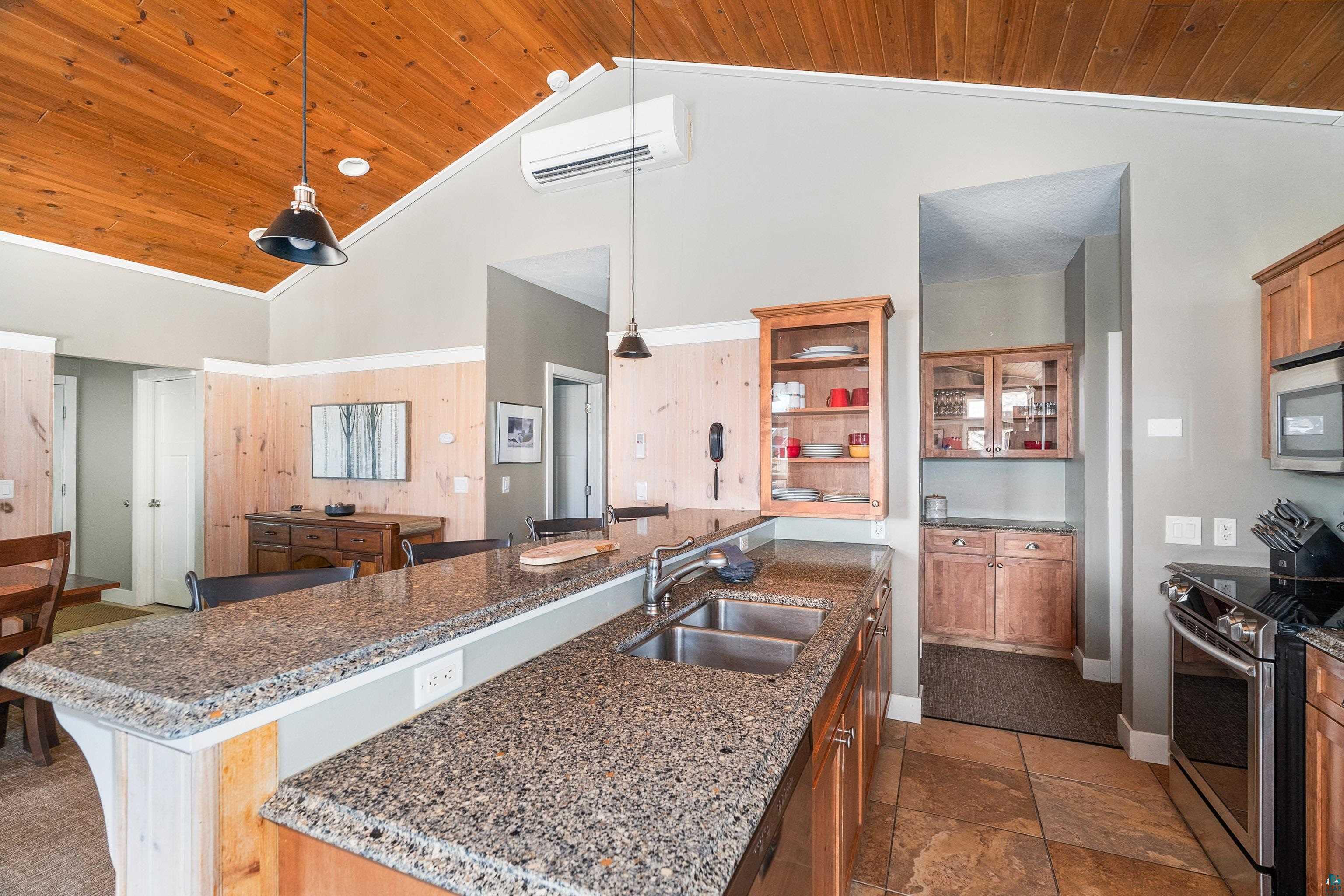 563 Larsmont Way, Unit 405 Two Harbors, MN 55616 - Photo 16 of 50