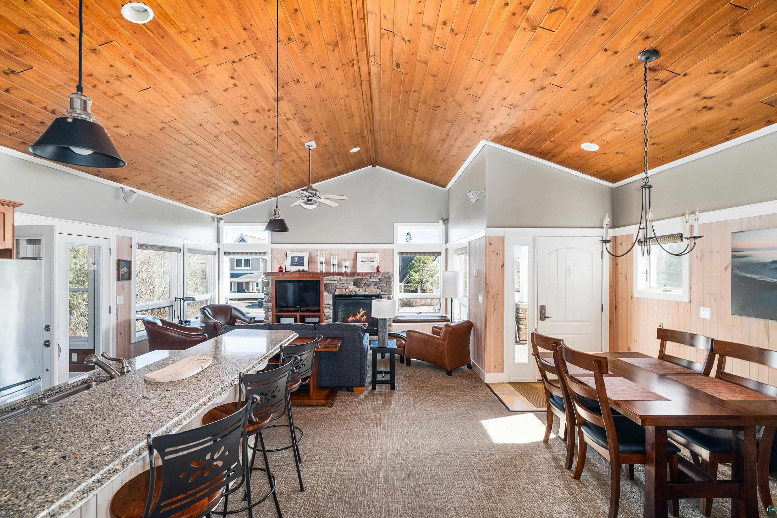 563 Larsmont Way, Unit 405 Two Harbors, MN 55616 - Photo 2 of 50