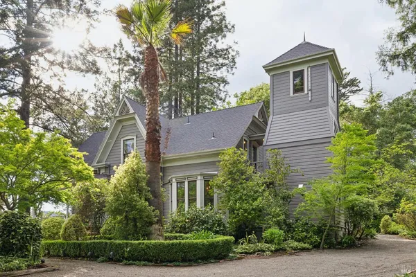 $2,485,000 | 801 Dry Creek Road, Healdsburg, CA 95448