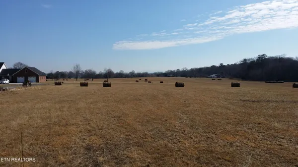 $499,000 | 2 Tucker Pl Way, Dandridge, TN 37725